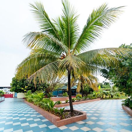 Treebo Green Village Resort - Goa Maneri  Bagian luar foto