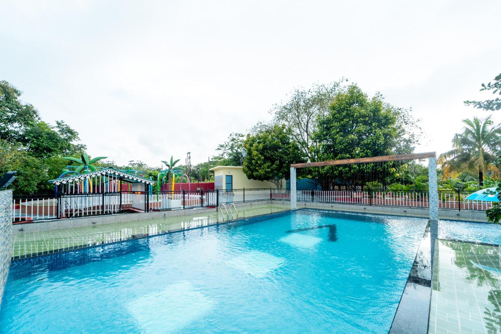 Treebo Green Village Resort - Goa Maneri  Bagian luar foto