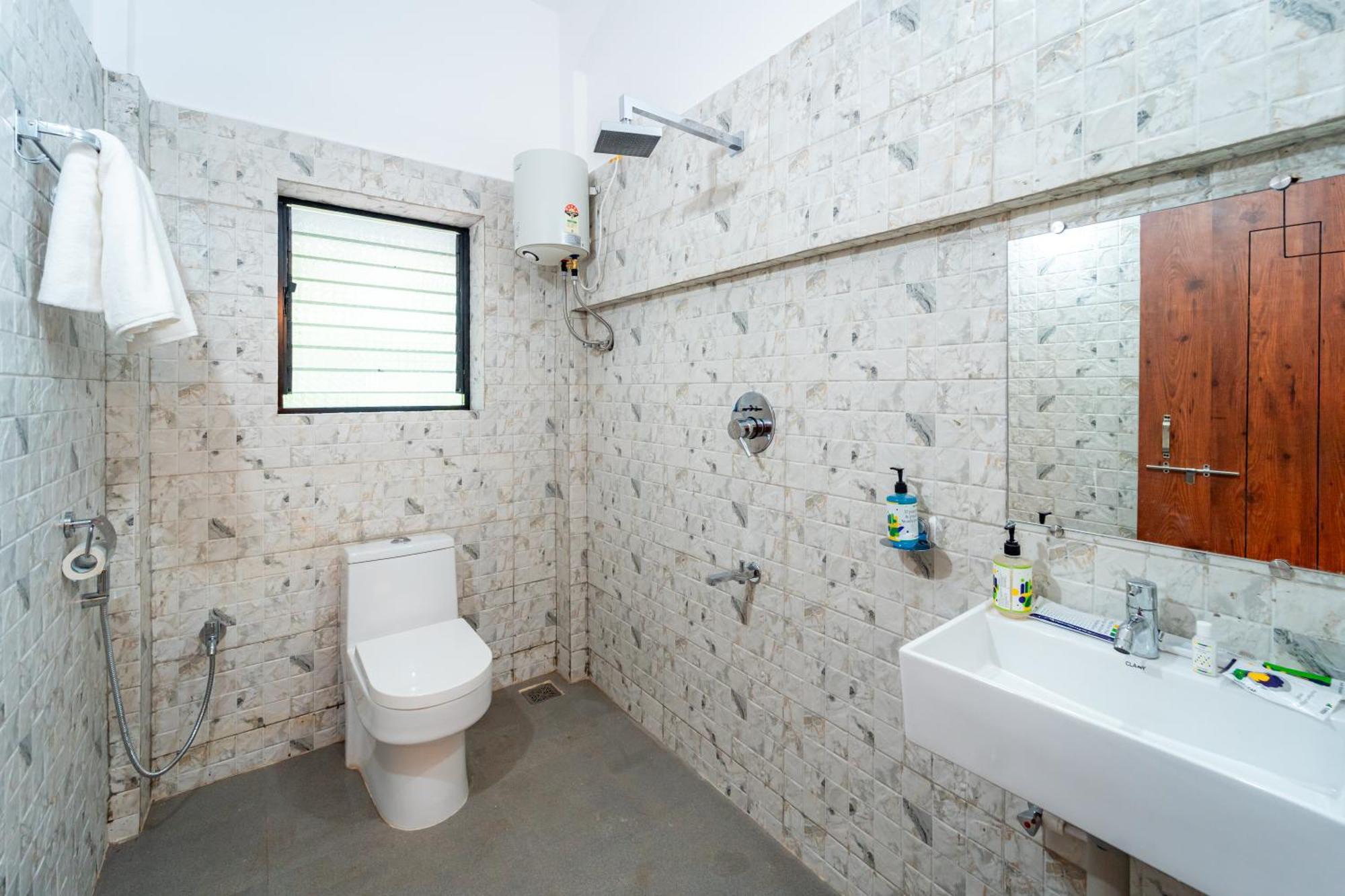 Treebo Green Village Resort - Goa Maneri  Bagian luar foto