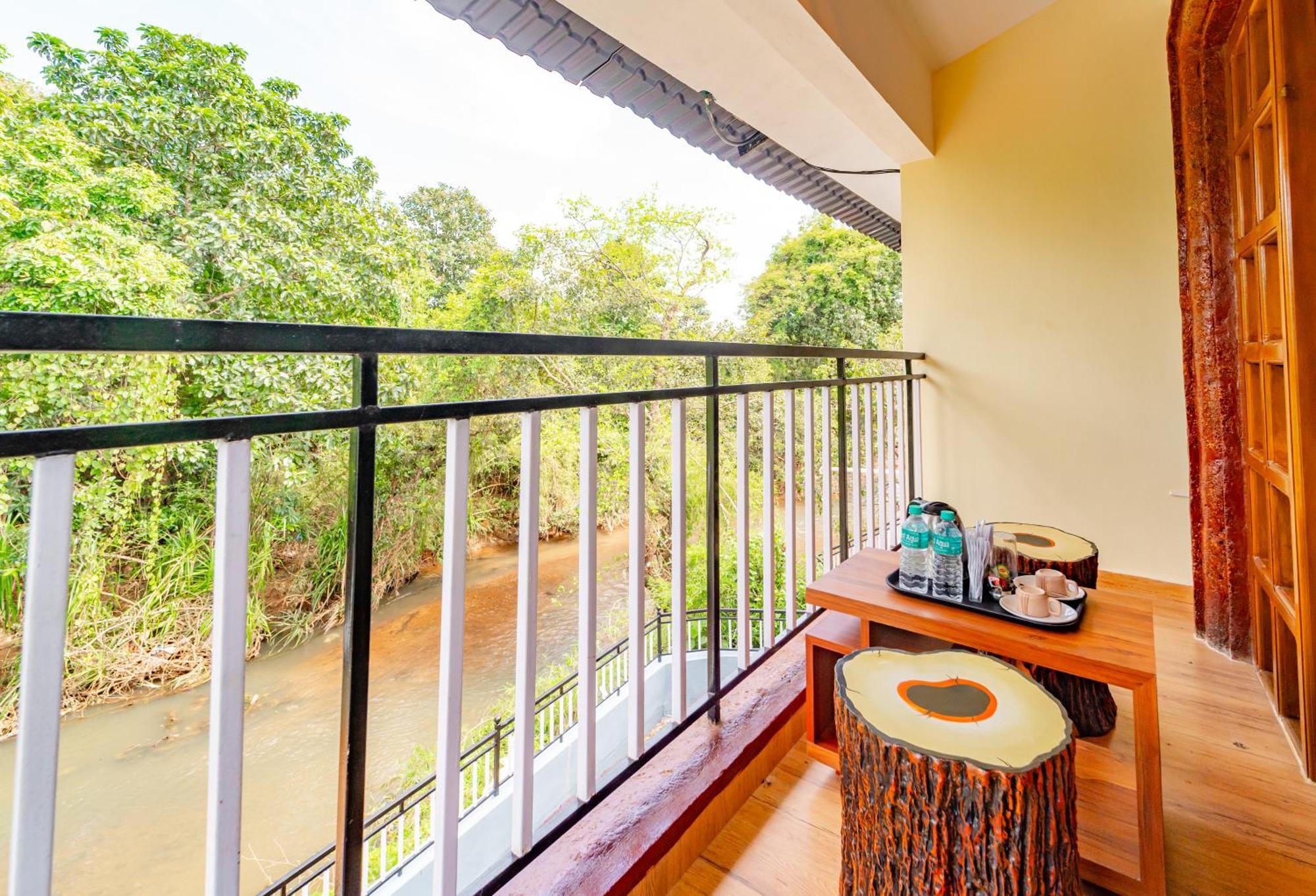 Treebo Green Village Resort - Goa Maneri  Bagian luar foto