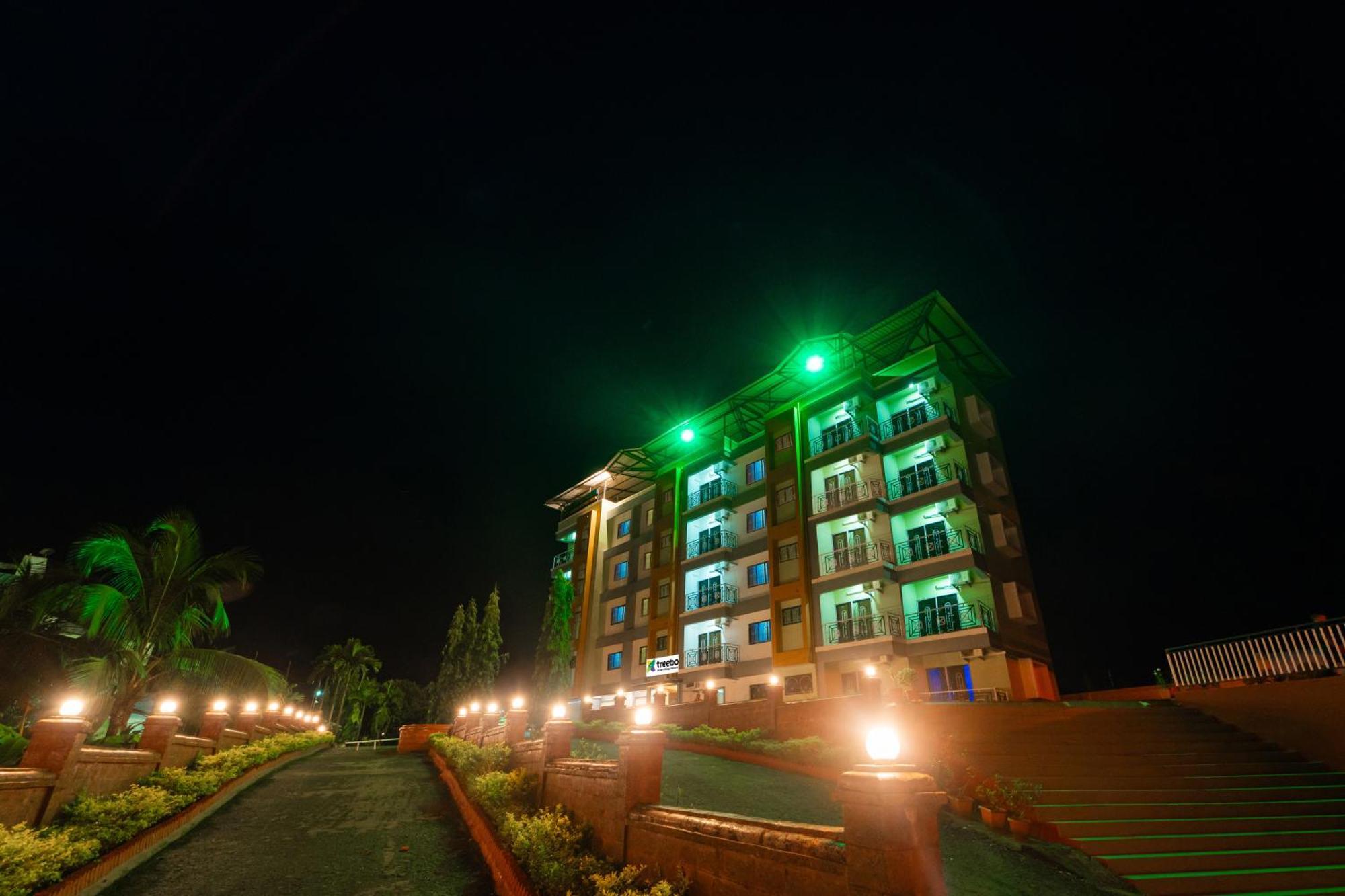 Treebo Green Village Resort - Goa Maneri  Bagian luar foto